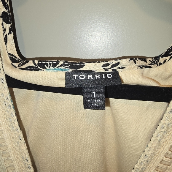 Torrid dress - Picture 3 of 4